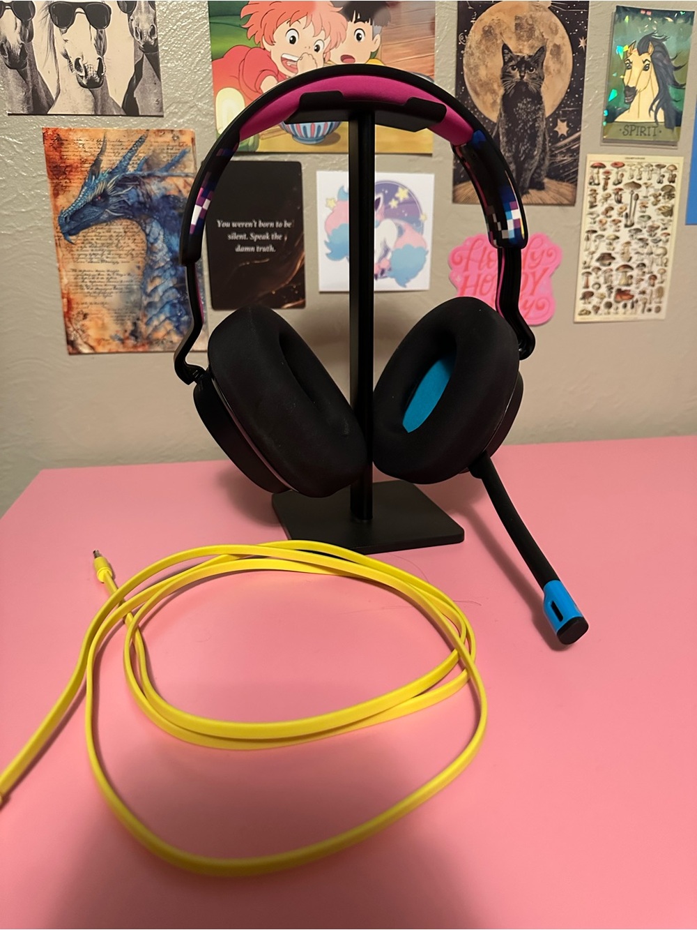 Skullcandy headphones and stand